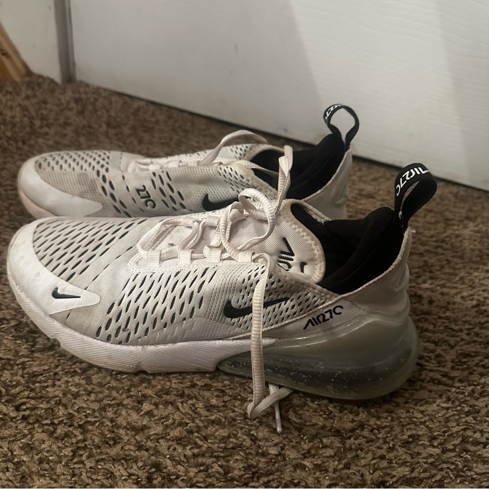 Nike Air MAX 270C Size 8
